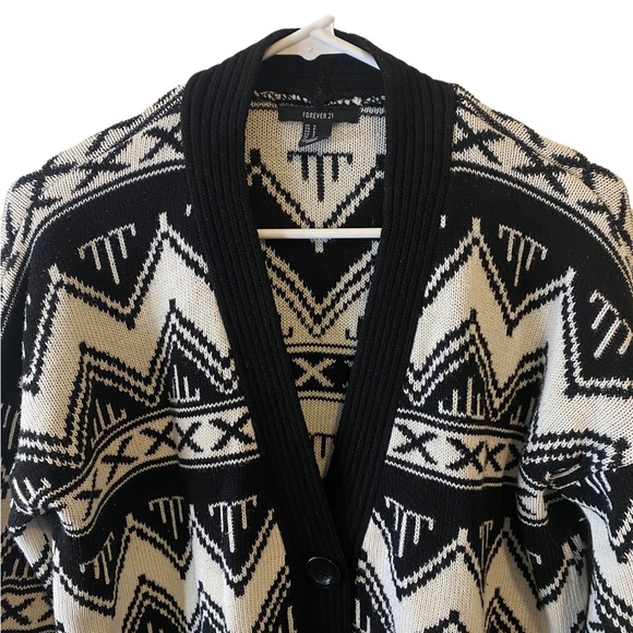 Forever 21 Black & White Oversized Grandpa Cardigan - Picture 3 of 7